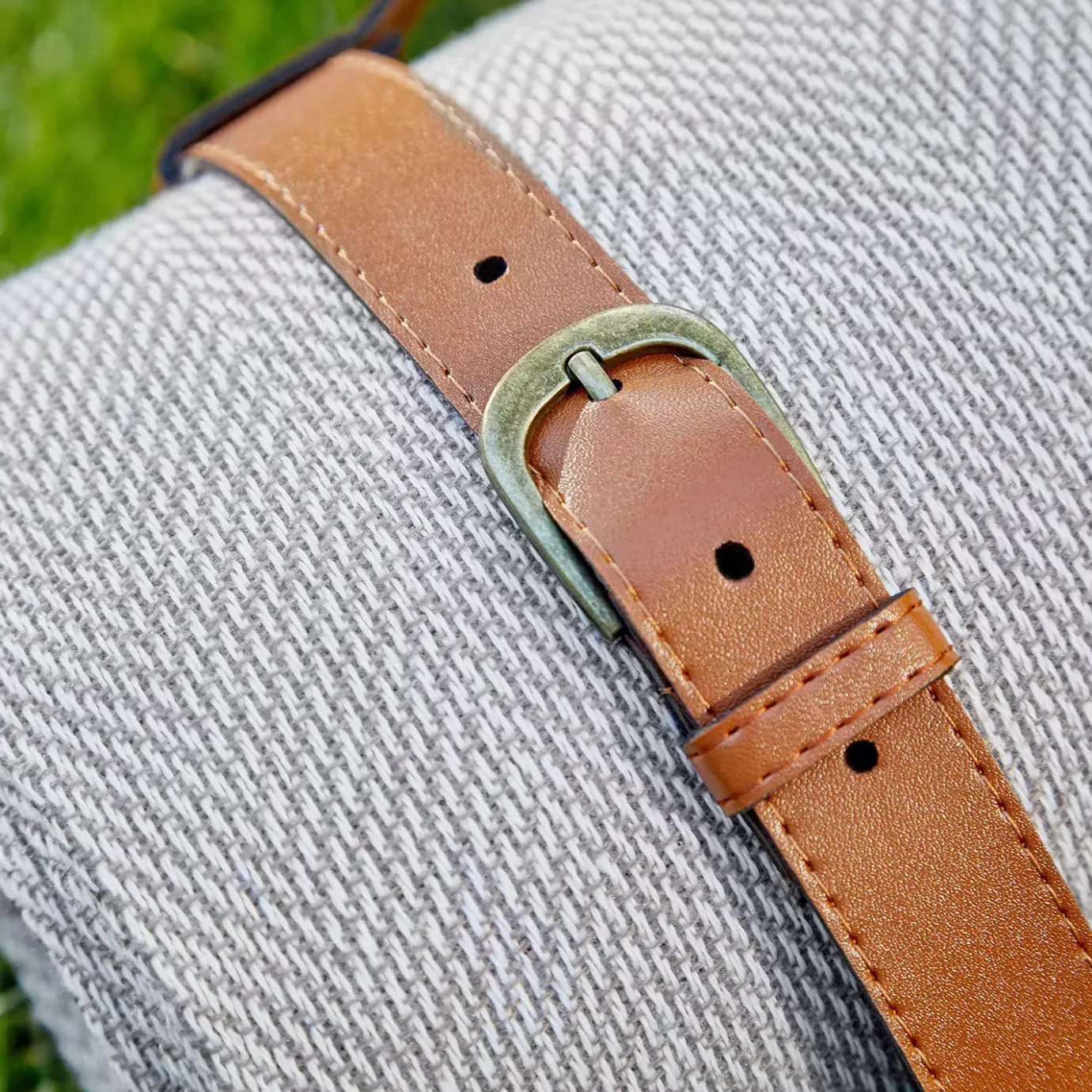 Butlers WANDERLUST Picknickdecke- Kissen & Decken